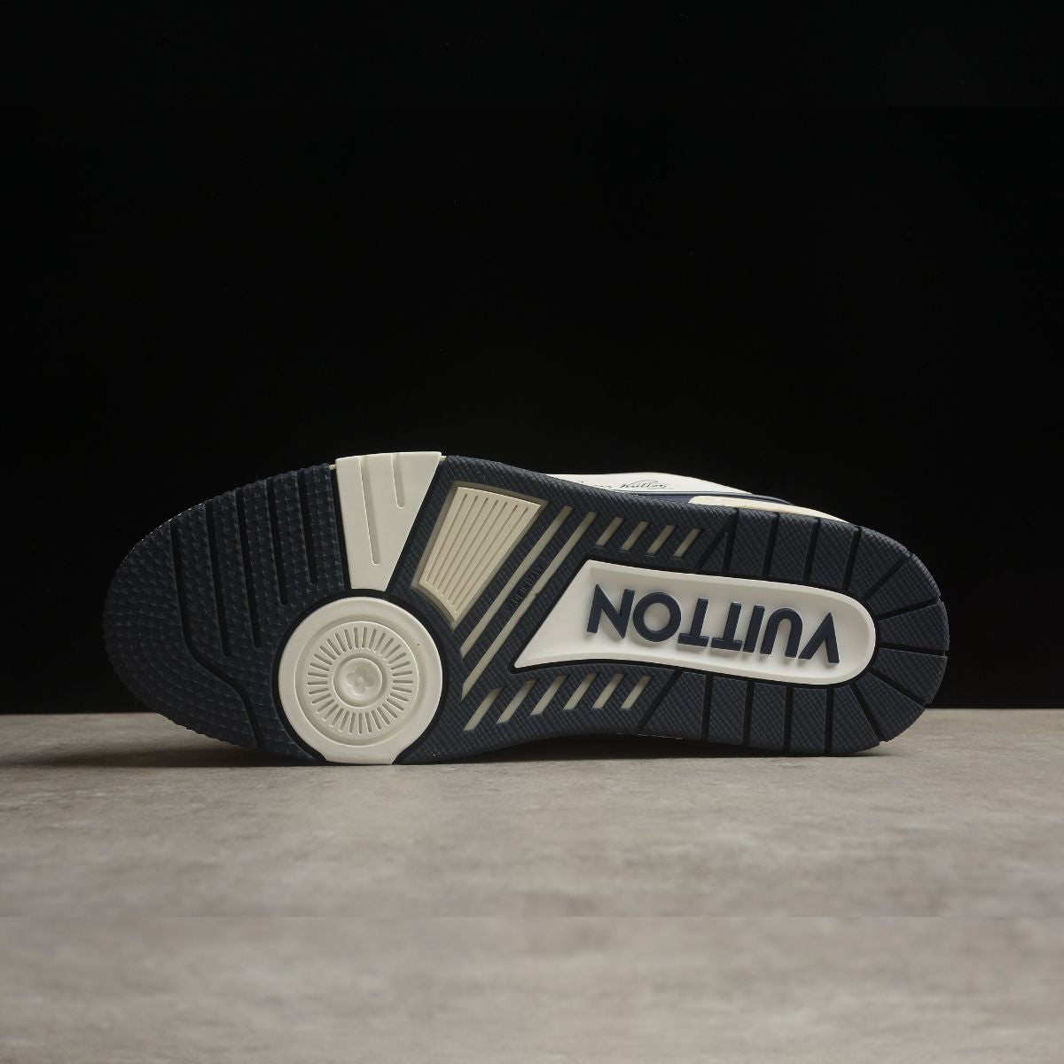 Louis Vuitton Trainer Monogram White And Dark Blue