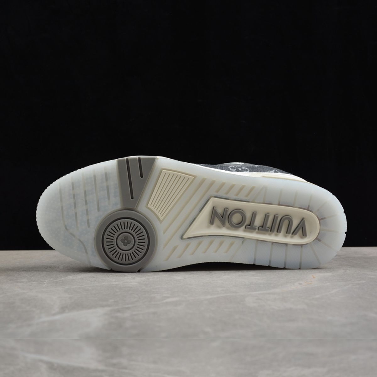 Louis Vuitton Trainer Monogram Denim White And Grey