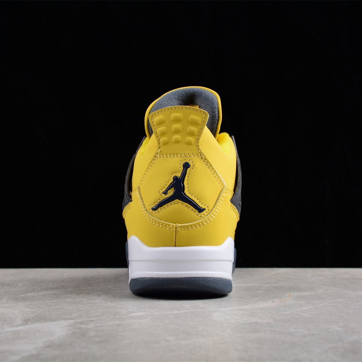 Air Jordan 4 Lightning