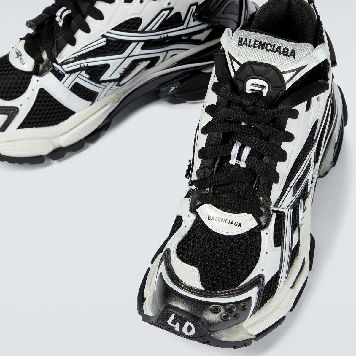 Balenciaga Runner Black and white