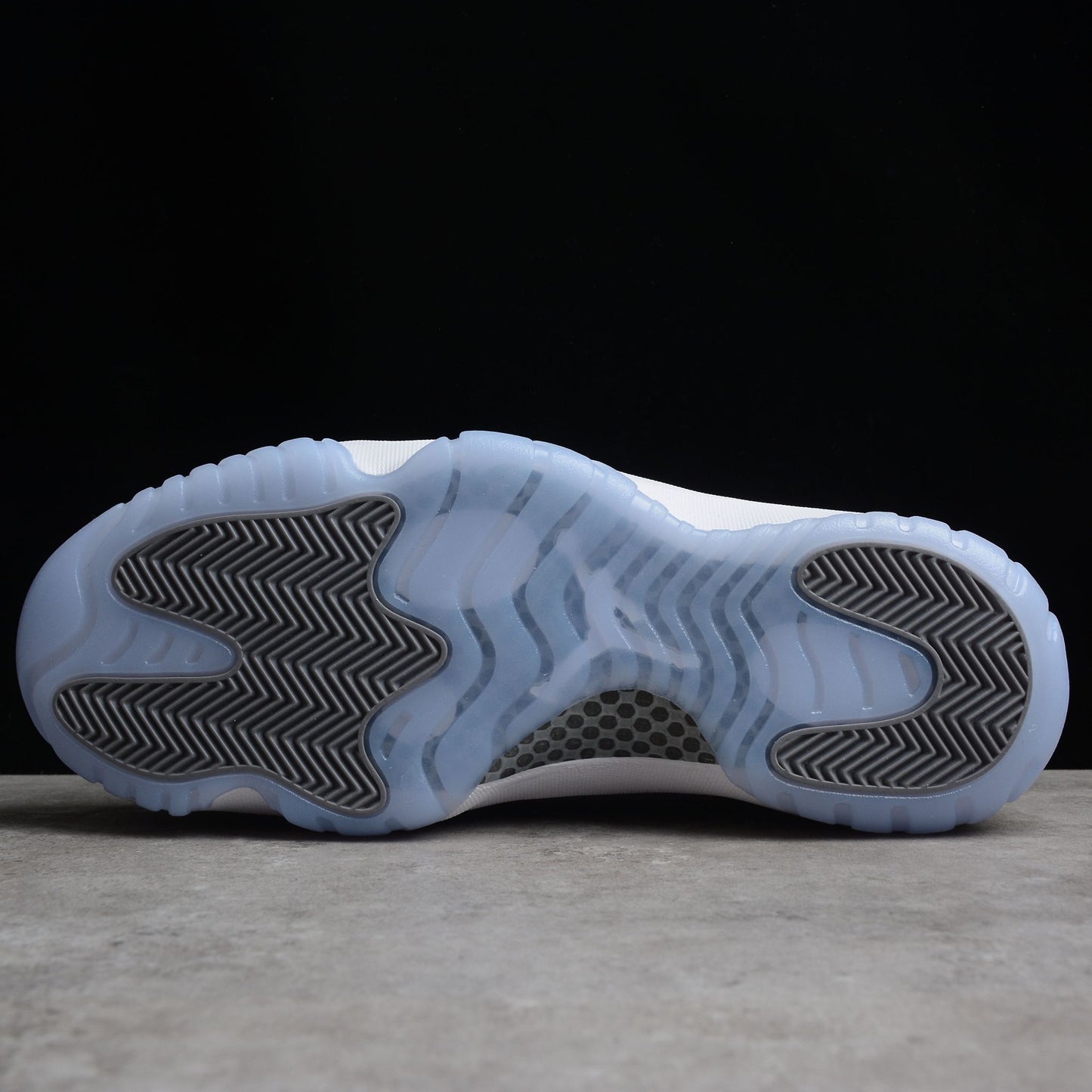 Air Jordan 11 GS Cool Grey