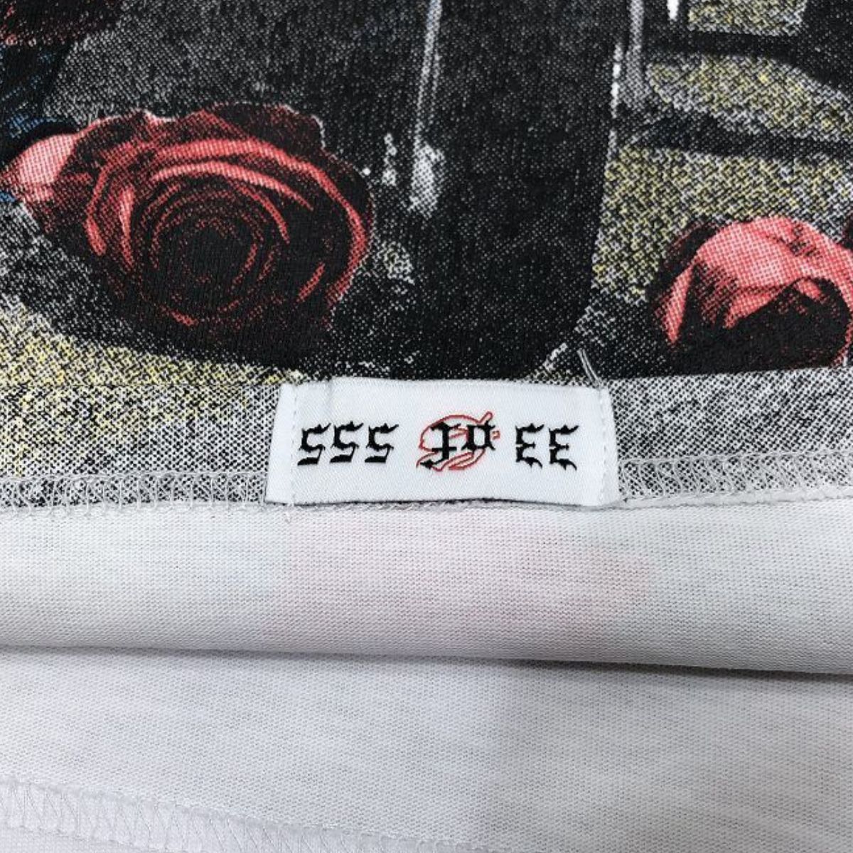 Camiseta Godspeed Roses White