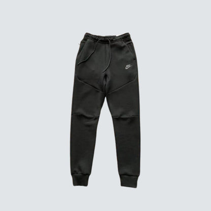 Conjunto Nike Tech Fleece Black
