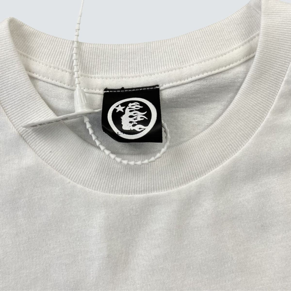 Camiseta Hellstar Smile Your in Paradise