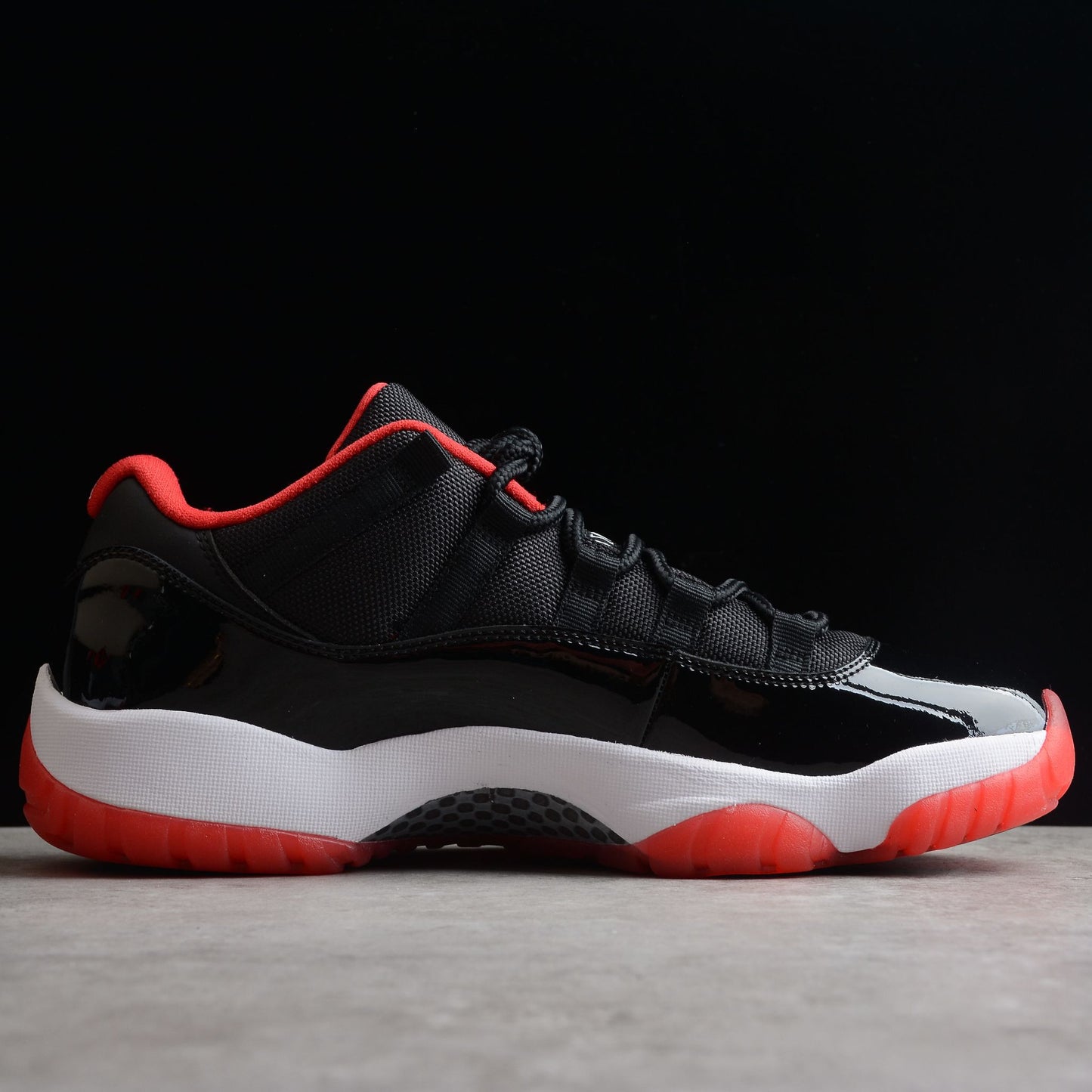 Air Jordan 11 Retro Low True Red