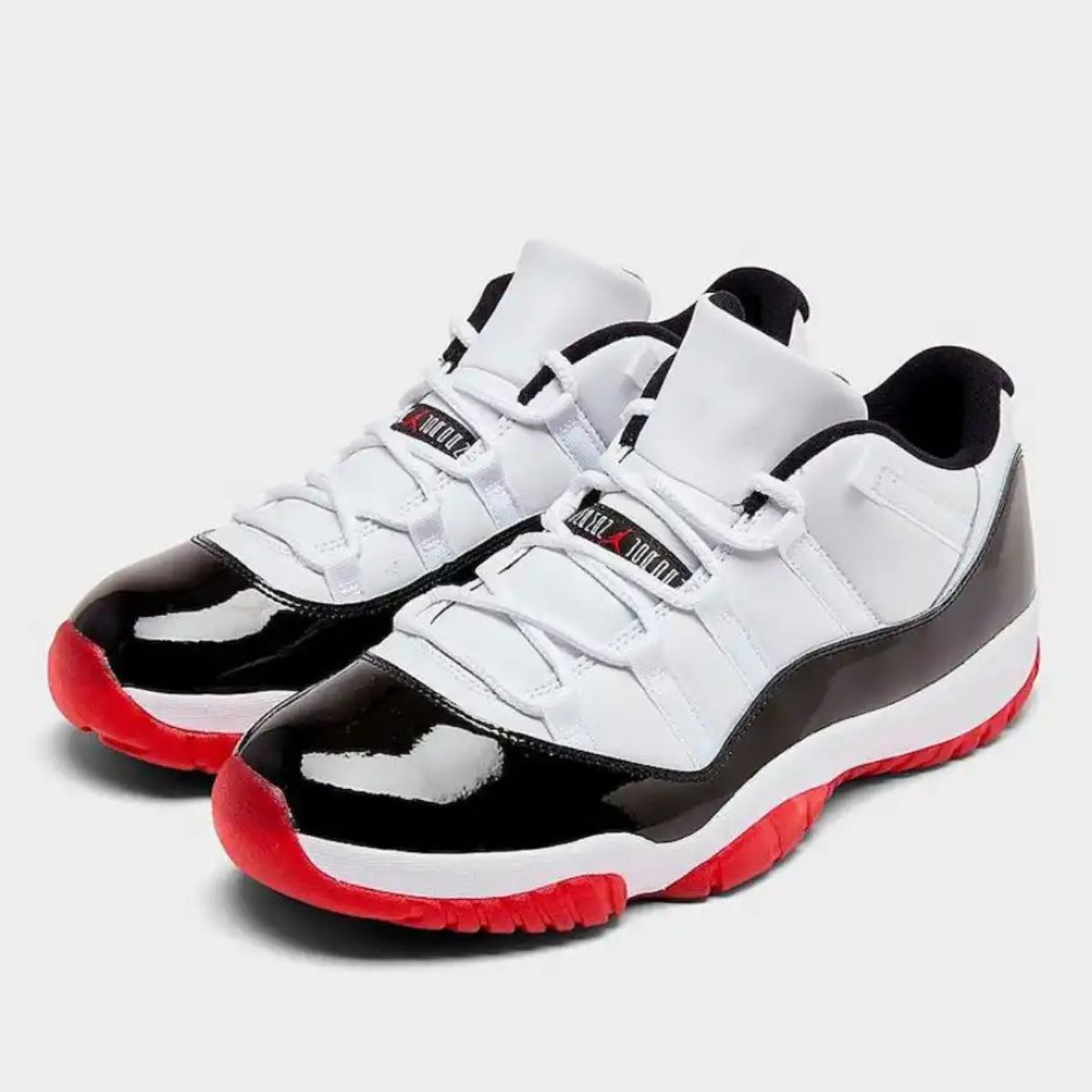 Air Jordan 11 Low Concord Bred