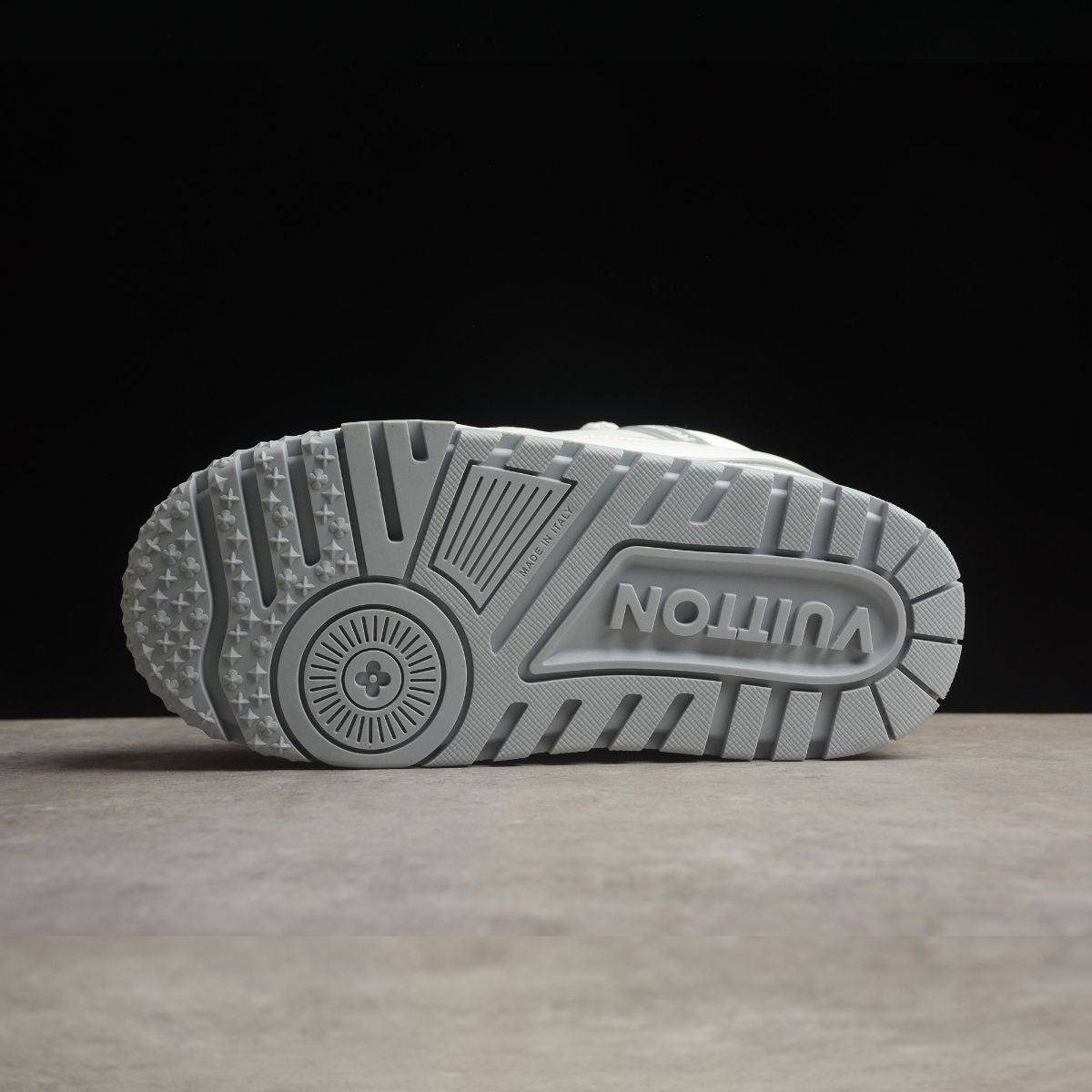 Louis Vuitton Trainer Monogram Grey White
