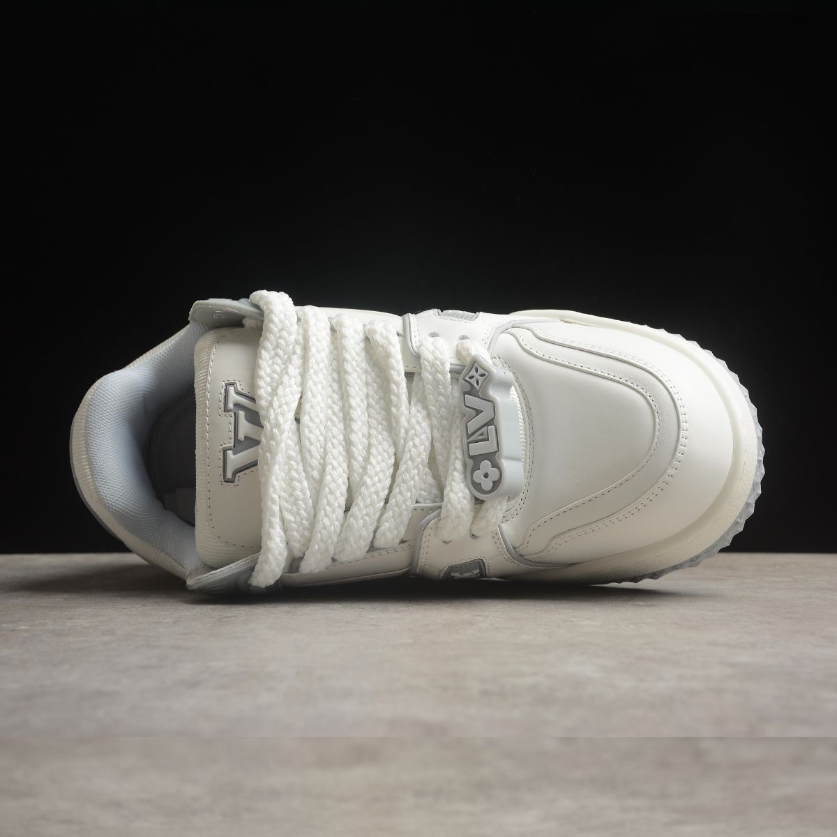 Louis Vuitton Trainer Monogram Grey White