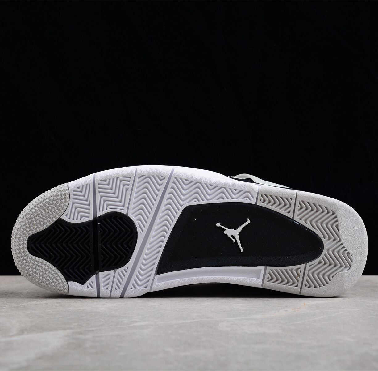 Air Jordan 4 Military Black