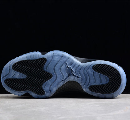 Air Jordan 11 Cap and Gown