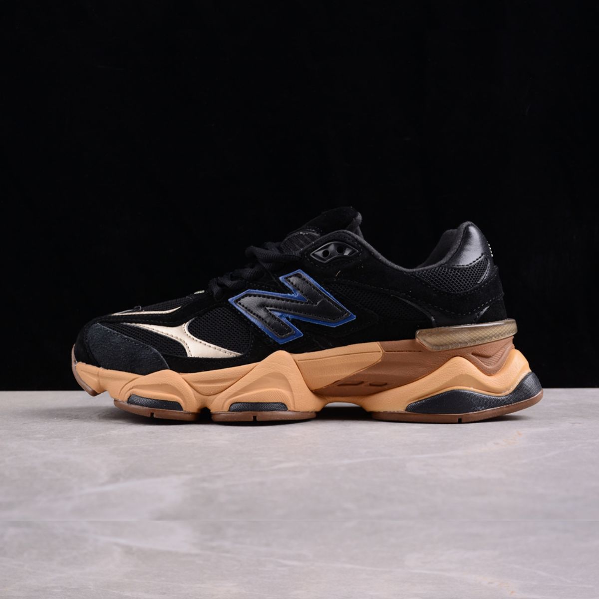 New Balance 9060 Black And Brwn