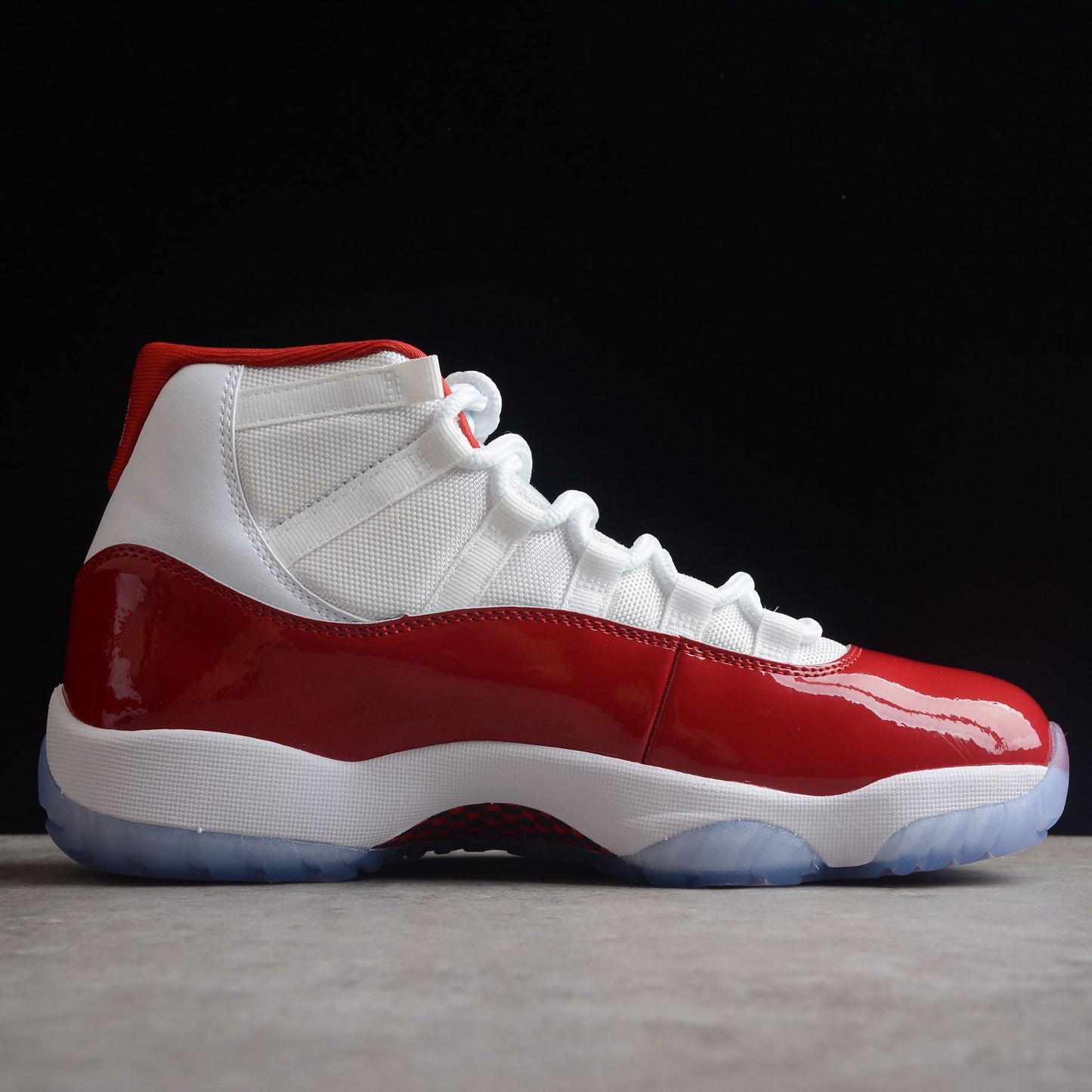 Air Jordan 11 Cherry