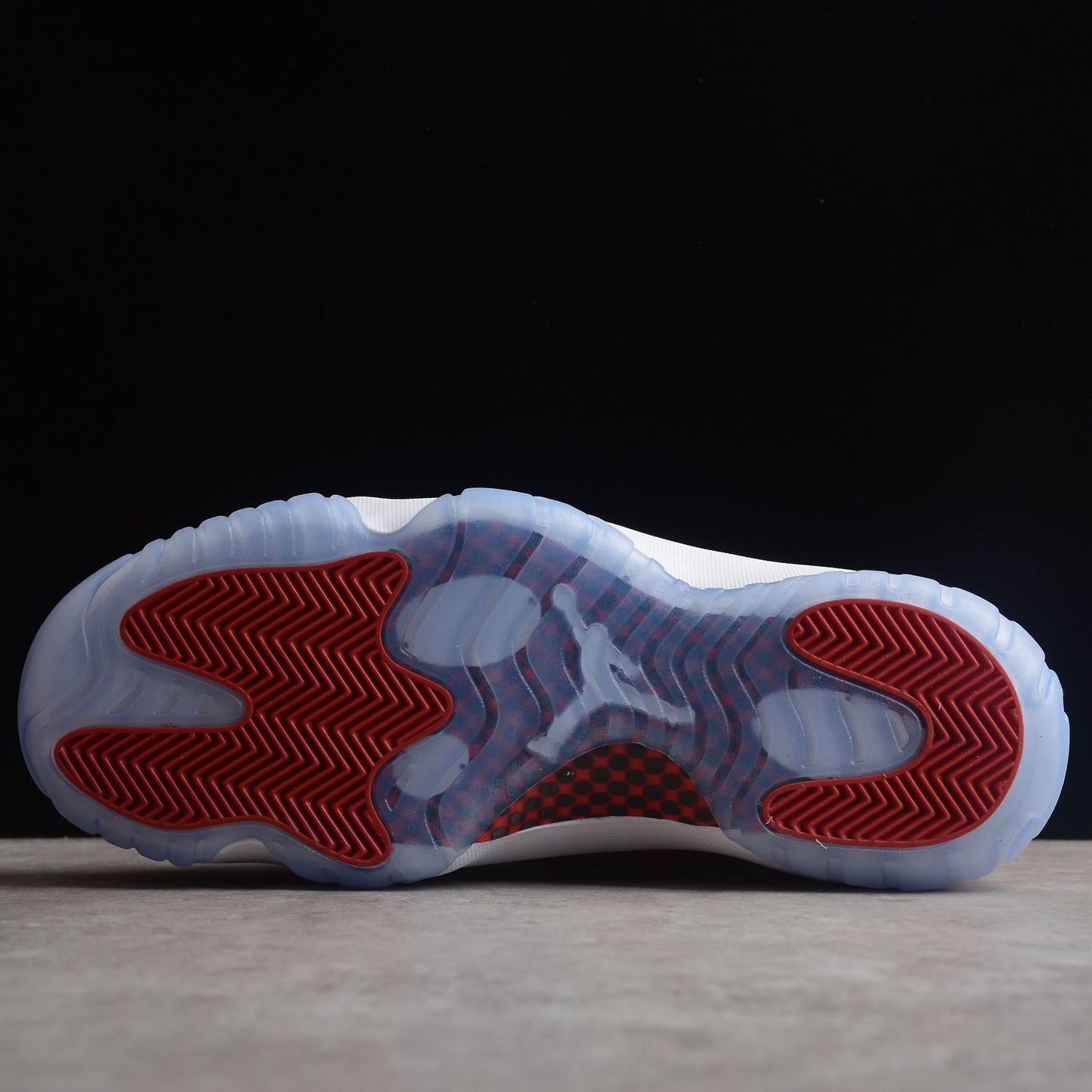 Air Jordan 11 Cherry