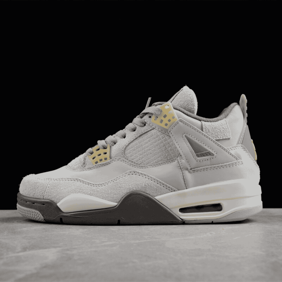 Air Jordan 4 SE Craft Photon Dust