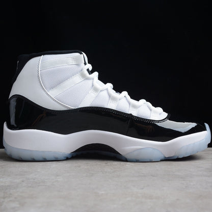 Air Jordan 11 Concord