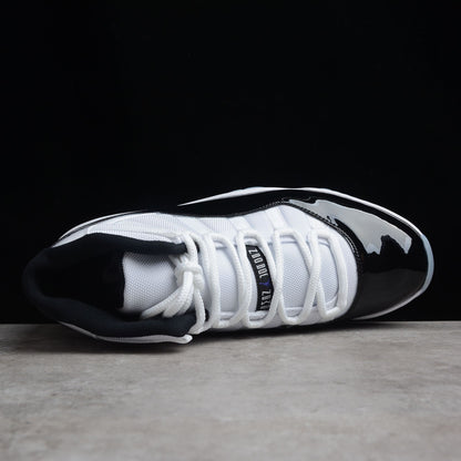 Air Jordan 11 Concord