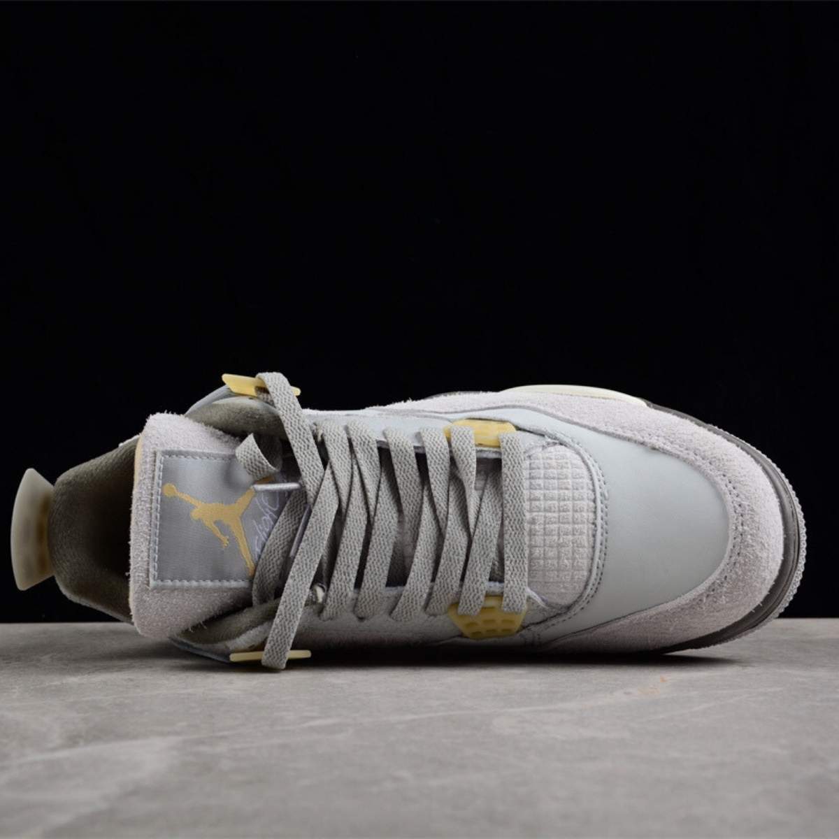 Air Jordan 4 SE Craft Photon Dust