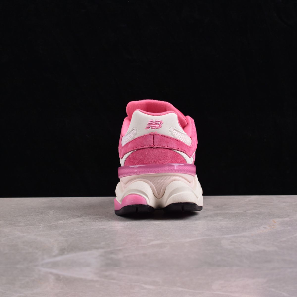 New Balance 9060 Pink