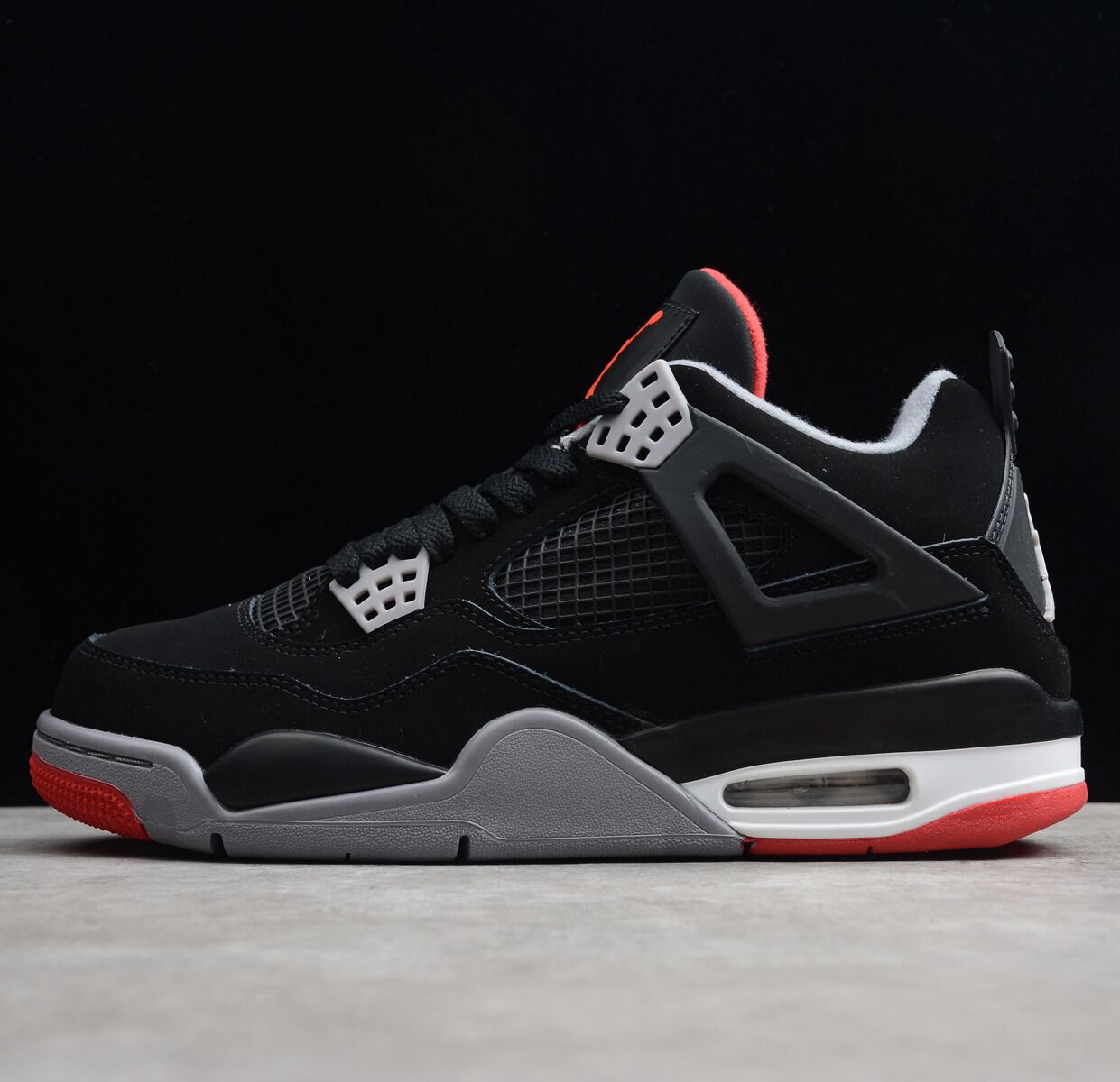 Air Jordan 4 Bred