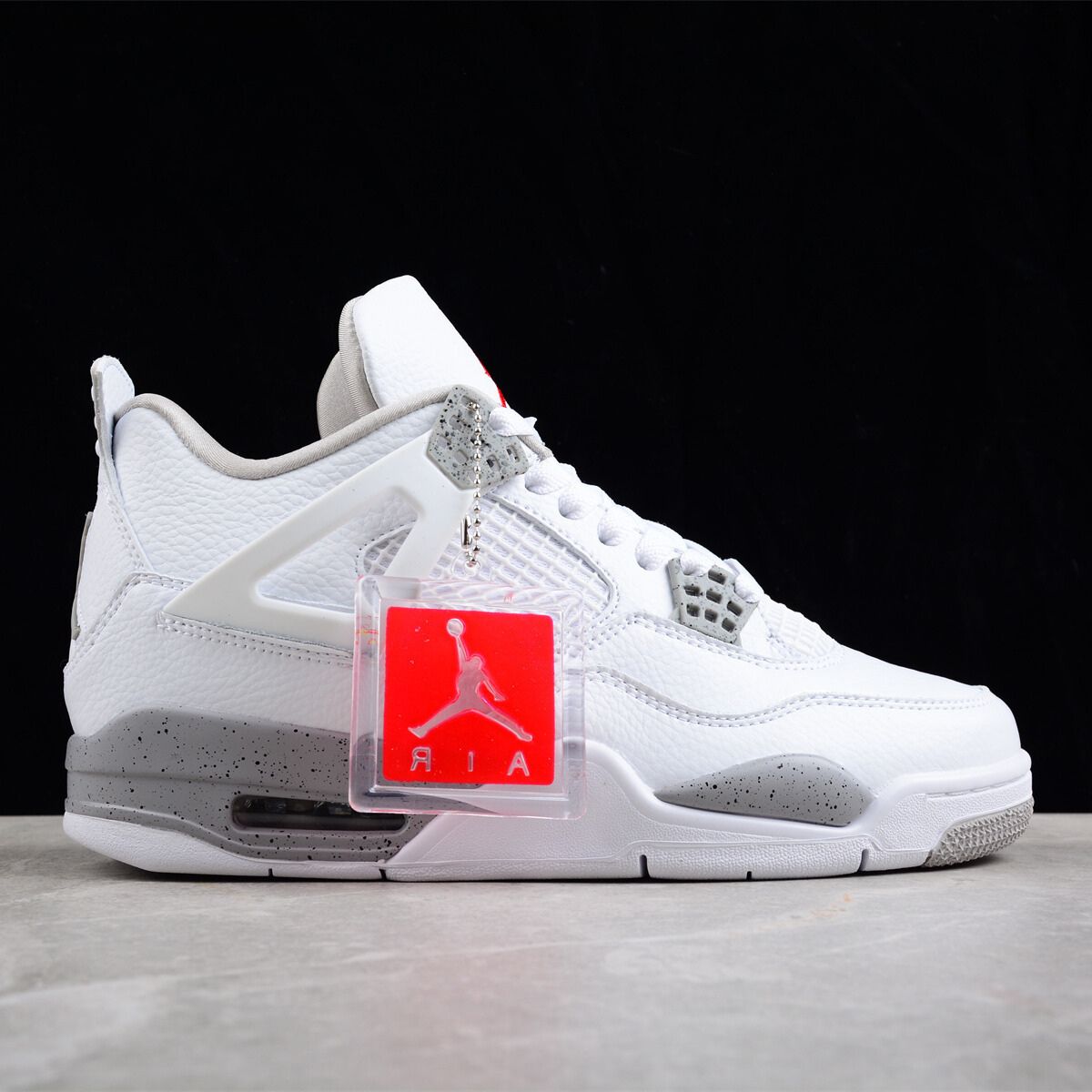 Air Jordan 4 Retro Oreo