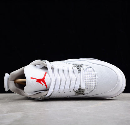 Air Jordan 4 Retro Oreo