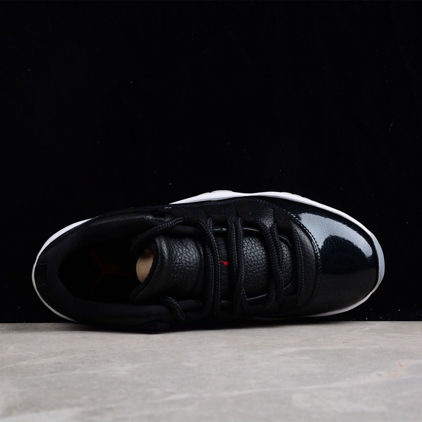 Air Jordan 11 Retro Low Black