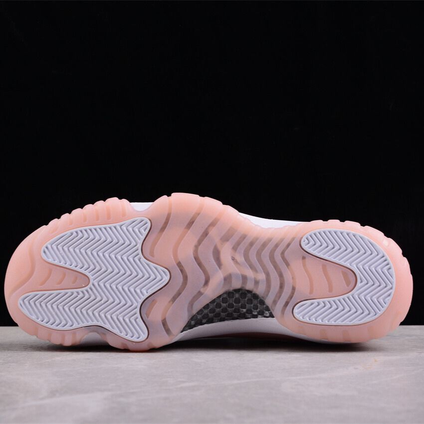 Air Jordan 11 Low Legend Pink