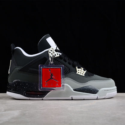 Air Jordan 4 Retro Fear