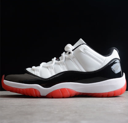 Air Jordan 11 Low Concord Bred